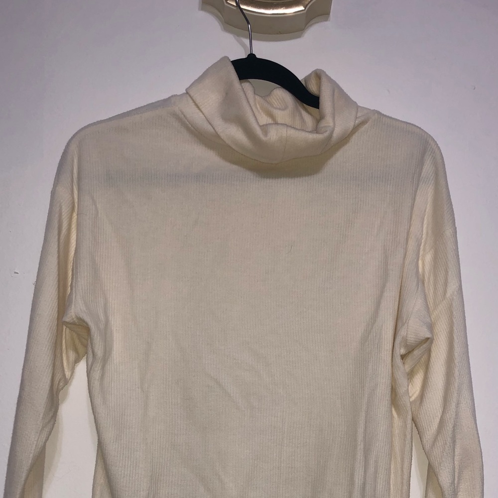 UNIQLO Thermal Heat-tech Sweater